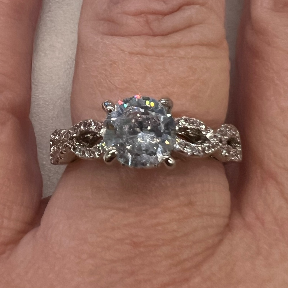 Fragrant Jewels Ring Size 8 NWOT